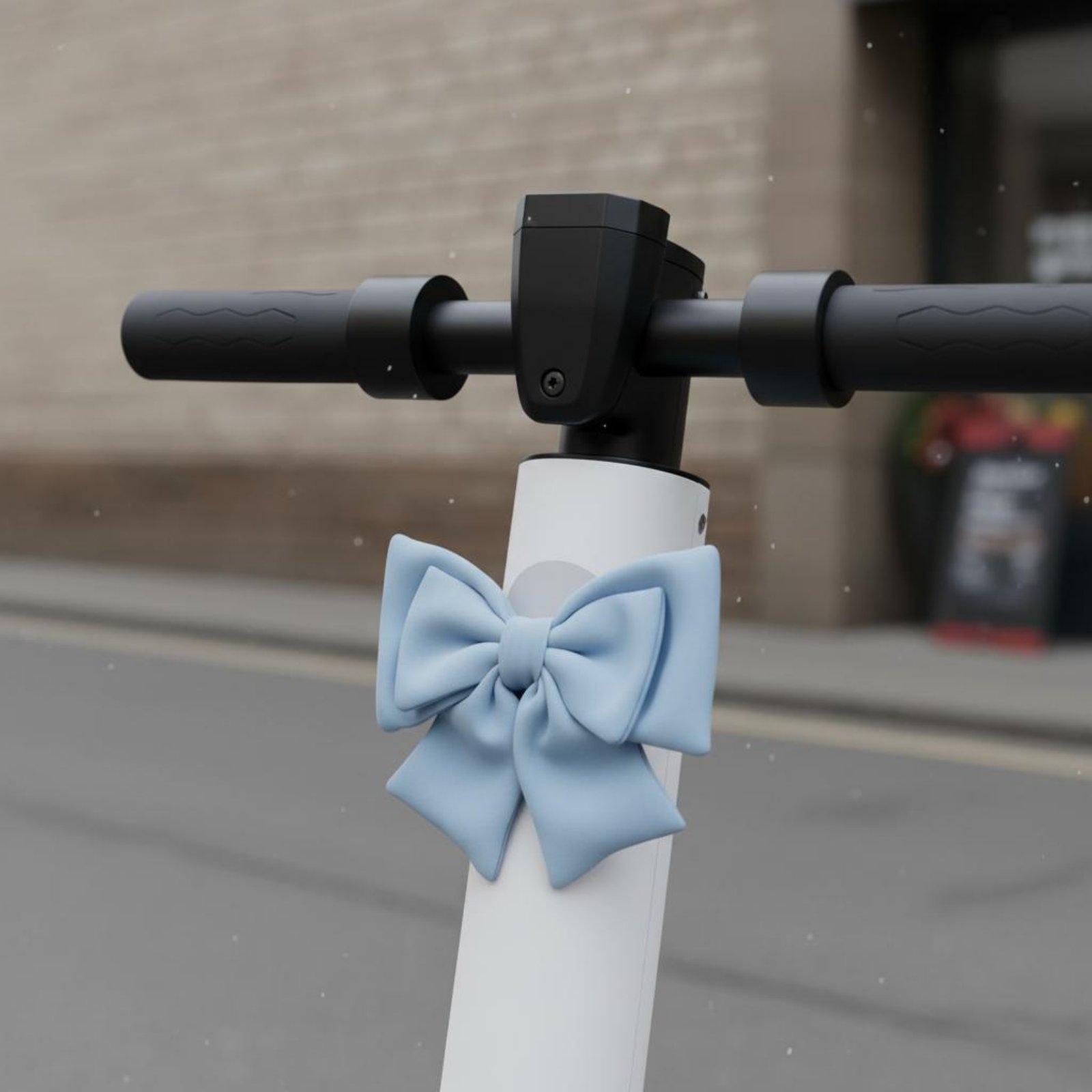Commuting With Bike - Ornamento Morbido in Cotone Space per