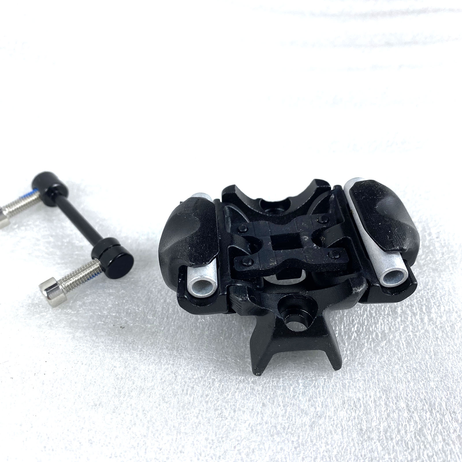 Morsetto reggisella in carboni - Commuting By Bike recensione e prezzo
